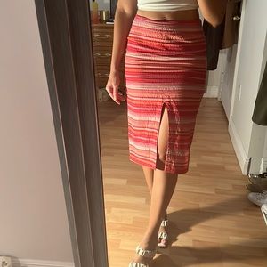 Skirt with front opened slit size XS